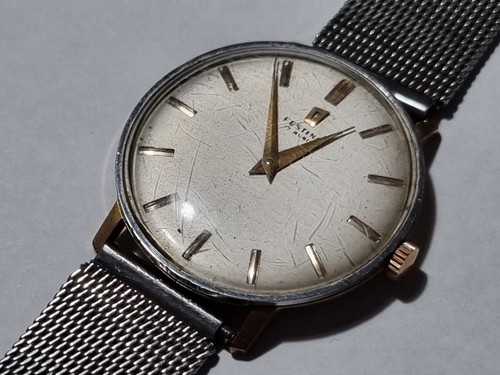 Vecchio modello orologio - , da
