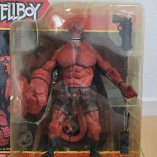 ACTION FIGURE HELLBOY SCALA