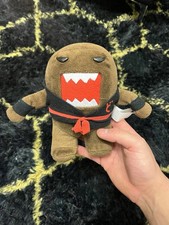 Peluche Domo Kun in Karate