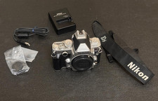 NIKON Df Full Frame 16.2MP + Accessori originali - SOLO 22.500 scatti!