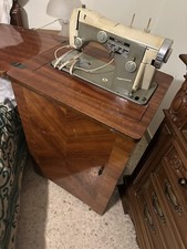 macchina da cucire necchi