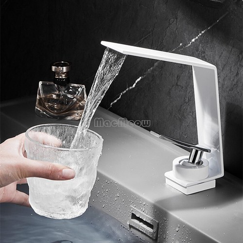 Rubinetto miscelatore lavabo