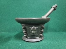 Antico Mortaio Con il Suo