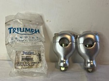 RISER RISERS SUPPORTO ALLOGGIO MANUBRIO  TRIUMPH 1050 SPEED TRIPLE 2005 2007