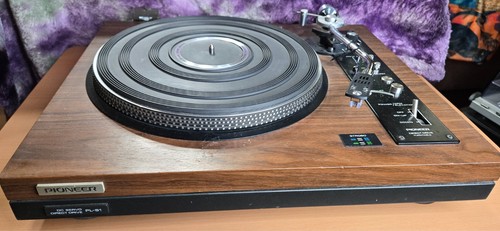 Pioneer turntable - 51,