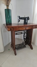 Macchina da cucire necchi
