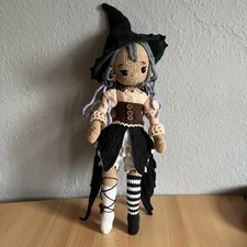 Amigurumi bambola elfo strega