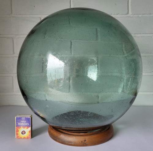 Fabulous large heavy glass - fabulous,