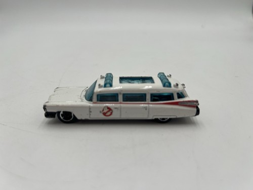 Hot wheels ghostbusters ecto - hot,