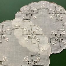 2 centrini centri vintage / antichi in lino sfilato e ricamato 24 cm rotondi