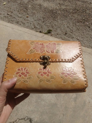 Borsa gialla con catena - , in
