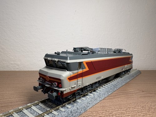 Models 10330 locomotiva - ls,