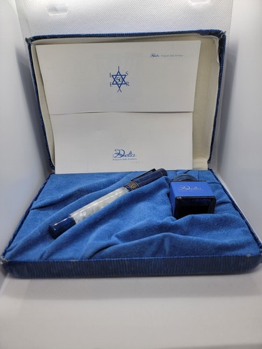 Delta israel fountain - fountain, pen