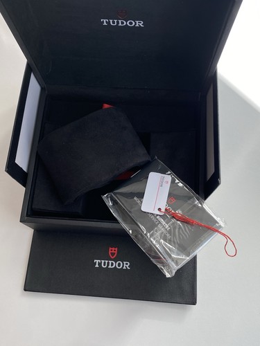 Tudor box - tudor,