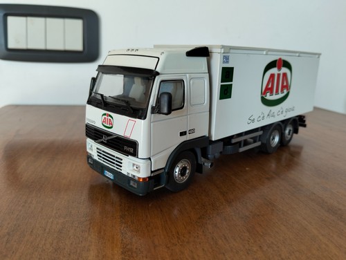 Camion volvo 12 - 1:43, aia