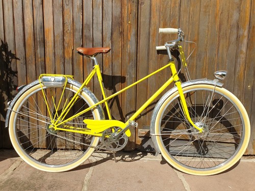 Vélo ancien rétro moderne