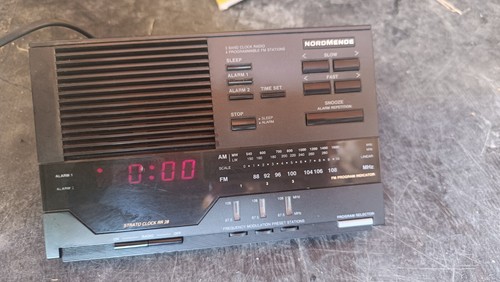 Radiosveglia vintage nordmende - radiosveglia,