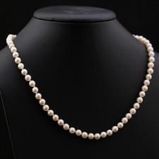 YUKIKO NAKAJ COLLANA DI PERLE NATURALI DA 5 A 5.5 MM CHIUSURA ORO BOX & PAPERS