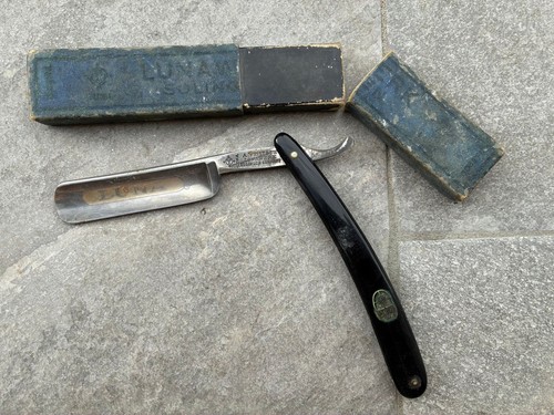 Rasoio mano linee vintage - rasoio, a