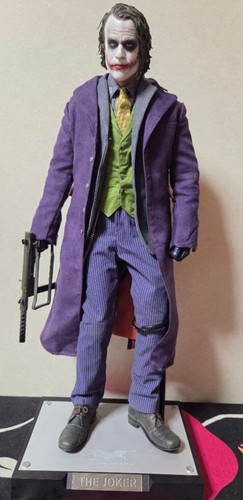 Enterbay batman joker - batman, il