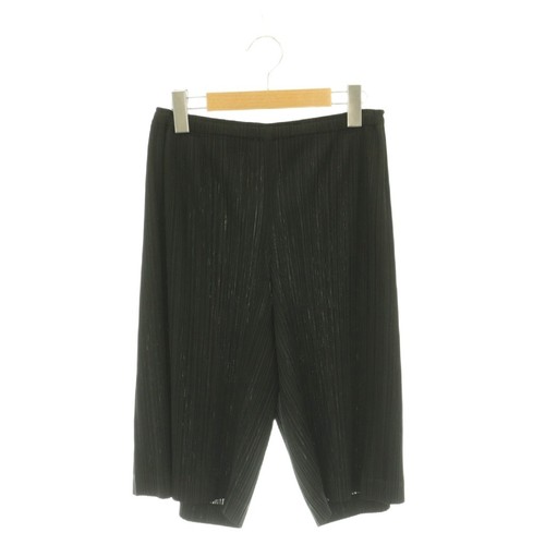 Pleats please - please,