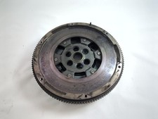 04L105266C VOLANO CON CORONA DENTATA AUDI A3 2.0 D 4X4 110KW 6M 3P (2015) RICAMB