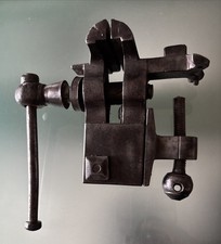 Antica Morsa In Ferro