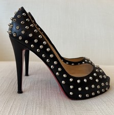 Christian Louboutin Very Prive