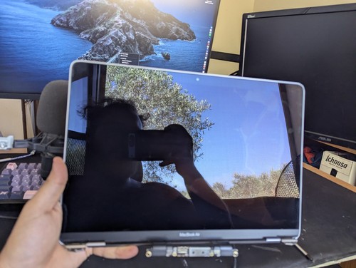 Schermo rotto macbook air - rotto,