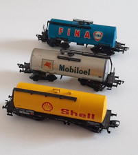 3 vagoni cisterna Trix Express