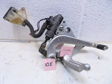 SUZUKI GSXR750 GSXR1100 GANCIO POGGIAPIEDI ANTERIORE DESTRO SLABSIDE COMPLETO (10E)