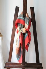 Hermès carré en soie modèle