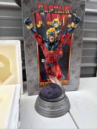 Statua completa captain marvel - captain,