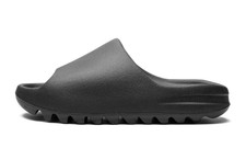 Nuovo sandalo Adidas Yeezy