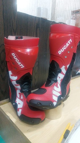 Stivali scarpe pelle corsa