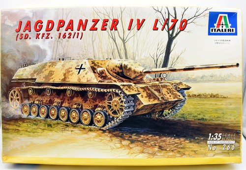 Modellino model kit montaggio