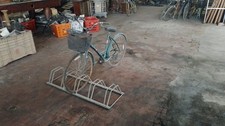 Bicicletta vintage con cestino