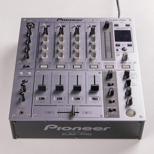 Pioneer djm 700 - silver, mixer