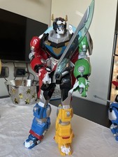 VOLTRON LEGENDARY DEFENDER