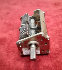 CONDENSATORE VARIABILE A 4