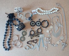 LOTTO BIJOUX 23 PEZZI COLLANE ORECCHINI BRACCIALI COME DA FOTO