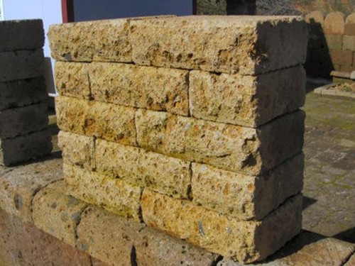 Tufo antico bugnato blocchi - tufo,