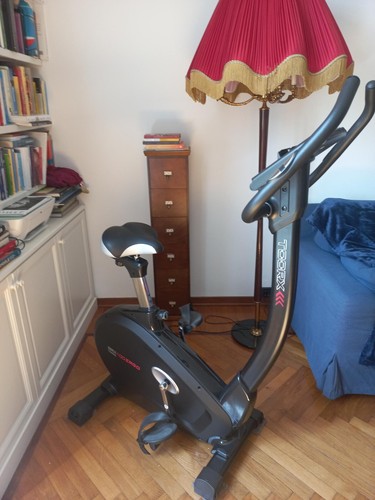 Cyclette camera regolabile - da,