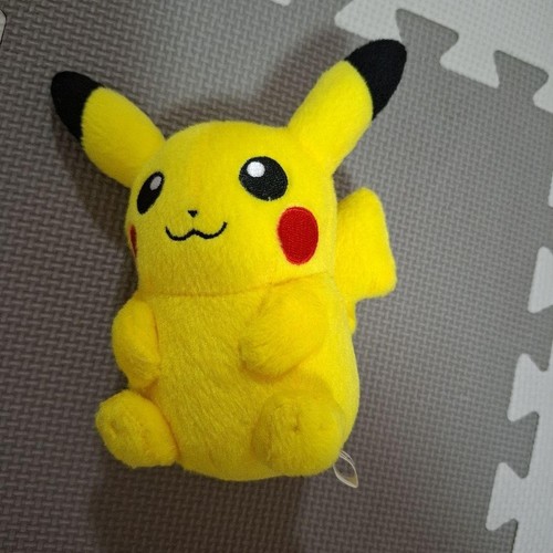 Pokemon pikachu peluche - pikachu,