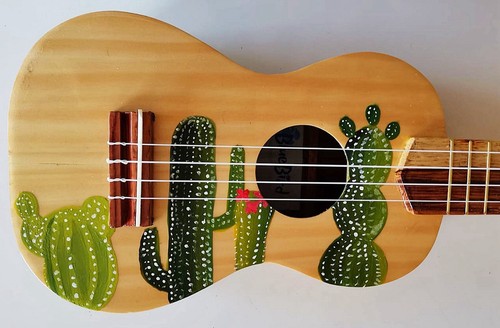 Ukulele legno cactus - in,