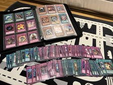 Lotto di circa 850 carte YU GI