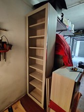 Mobili vetrina in rovere chiaro con ante in vetro e profili in alluminio ZALF