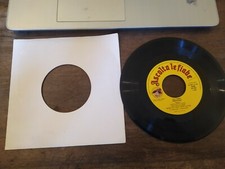 PINOCCHIO ASCOLTA LE FIABE