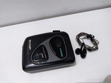 PERFETTO FUNZIONA Walkman SHARP JC-119 LETTORE AUDIOCASSETTE + CUFFIE STANDARD
