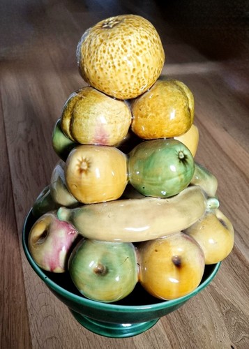 Bellissima pila frutta in - pila,